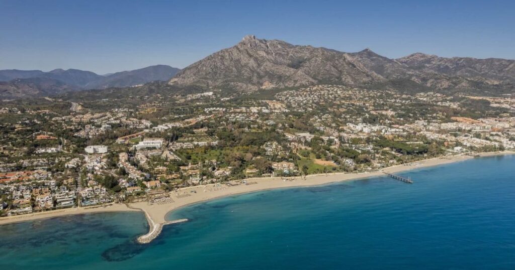 Marbella Golden Mile Pros and Cons