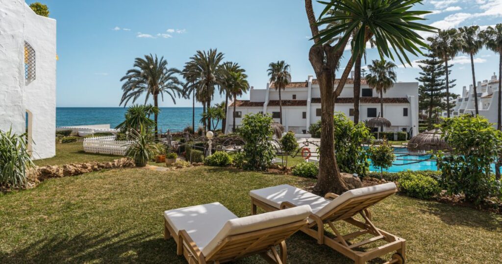 Marbella Golden Mile Pros and Cons